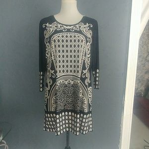 Black and white print Tunic blouse 1x